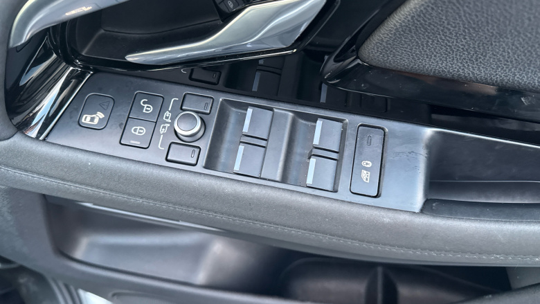 Land Rover Range Rover Evoque 2.0 D180 R-Dynamic SE 5dr Auto Diesel Hatchback